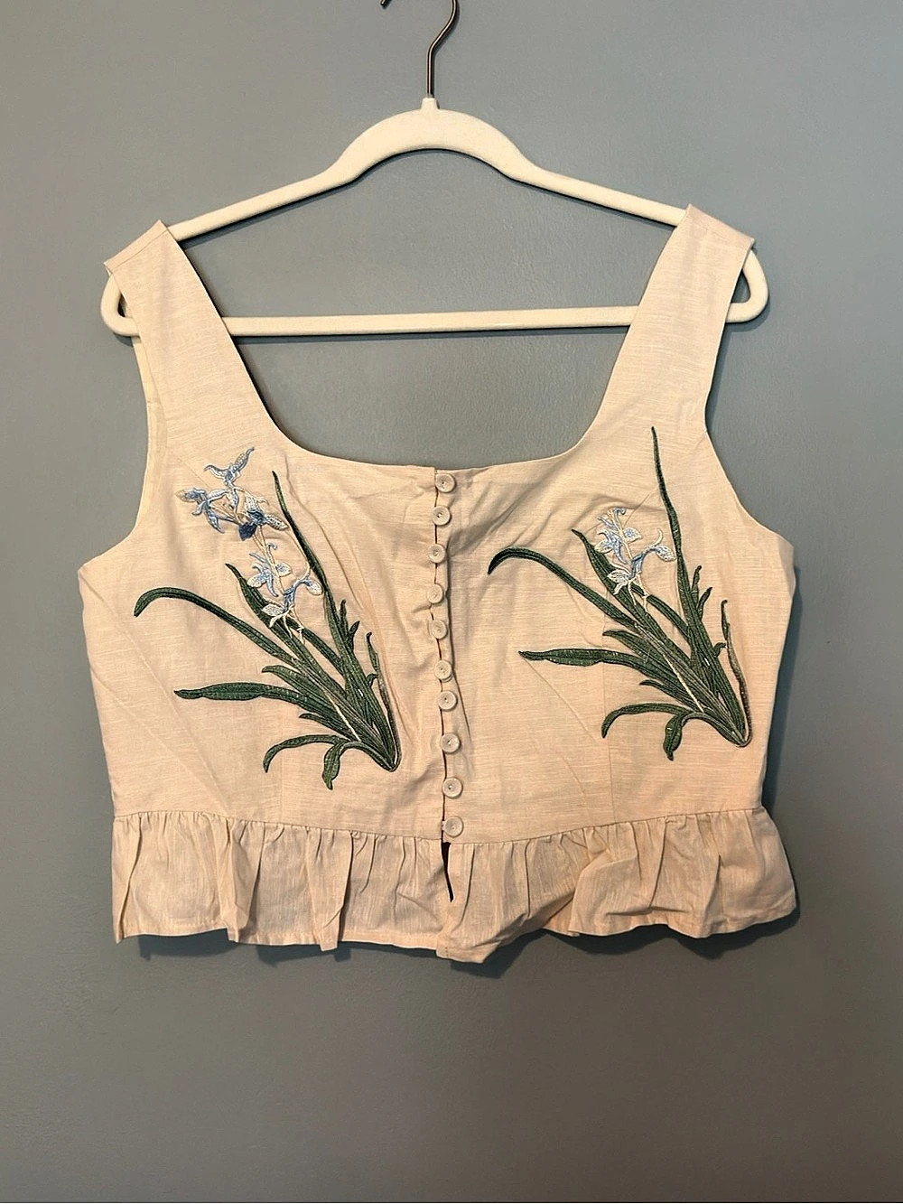 VICI Embroidered Ruffle Tank Top in Beige Large